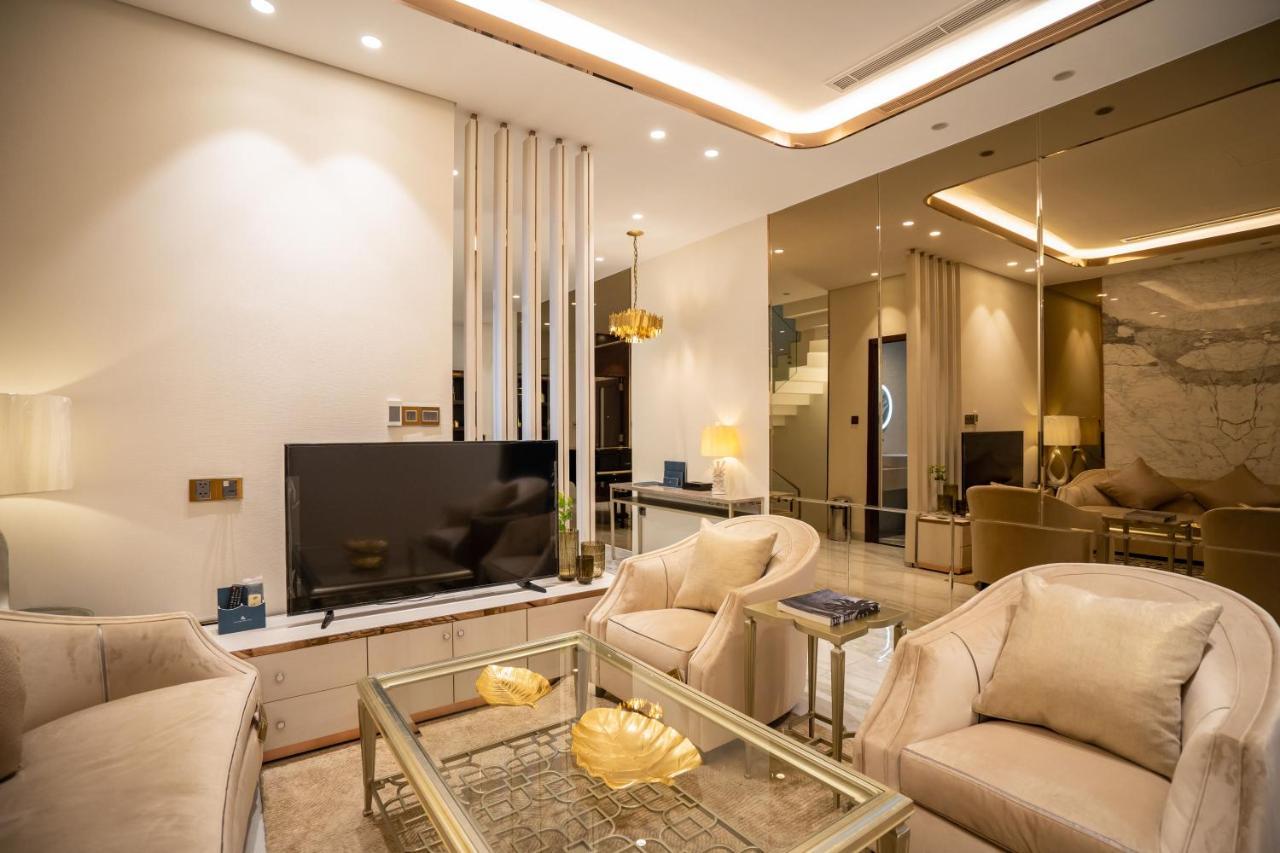Regal Lakeside Private Villa Danang Exterior photo