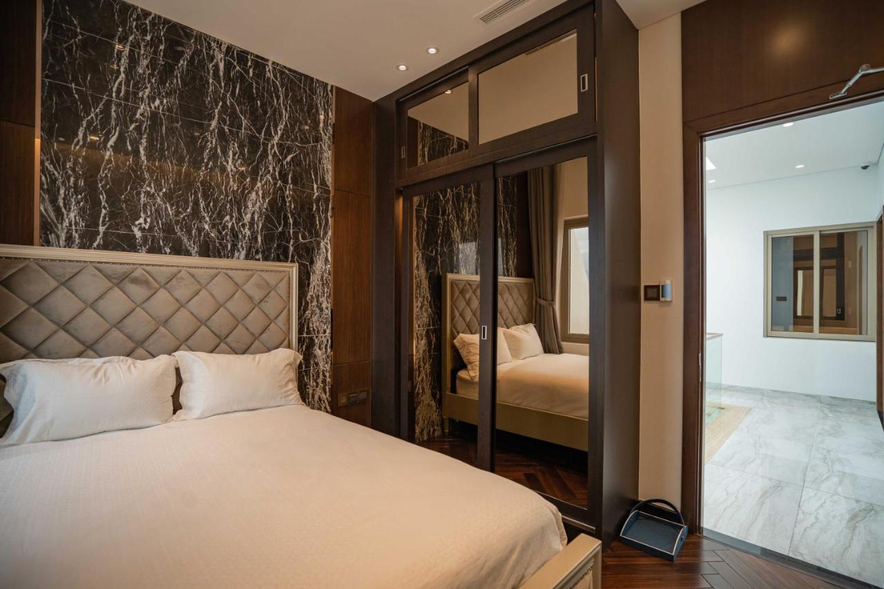 Regal Lakeside Private Villa Danang Exterior photo